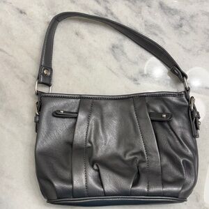 Elegant Black Leather Shoulder Bag